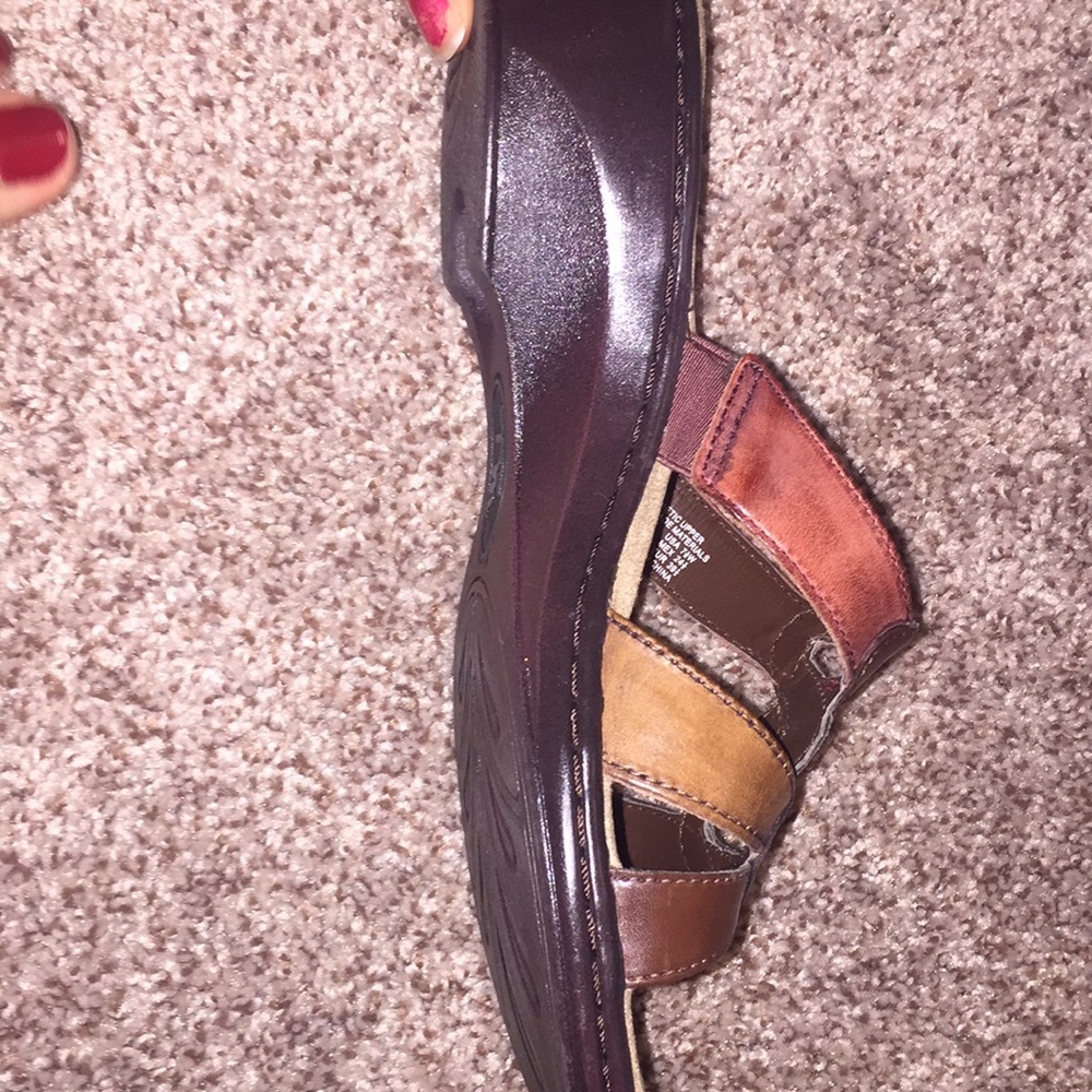 Scandals - Picture 2 of 2